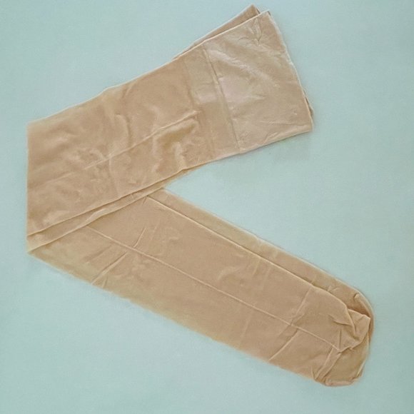 ❤️ NUDE SEAMED STOCKINGS 1940s STYLE HOSIERY 2 PAIRS SEAMS BROADWAY THEATRE HOSE - Picture 2 of 6
